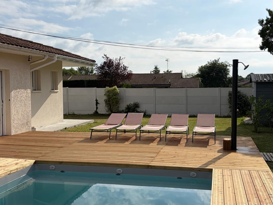 Suite indépendante avec piscine proche Océan Apartment in Nouvelle-Aquitaine