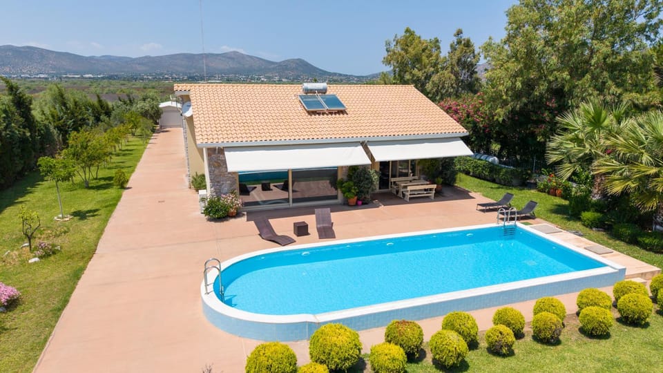 Property building, Swimming pool, Swimming pool