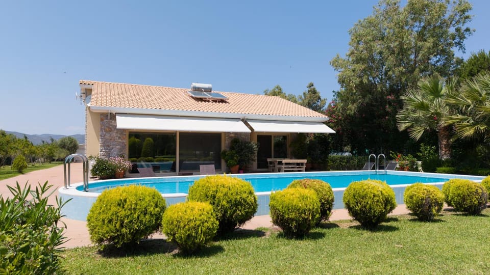 Property building, Swimming pool