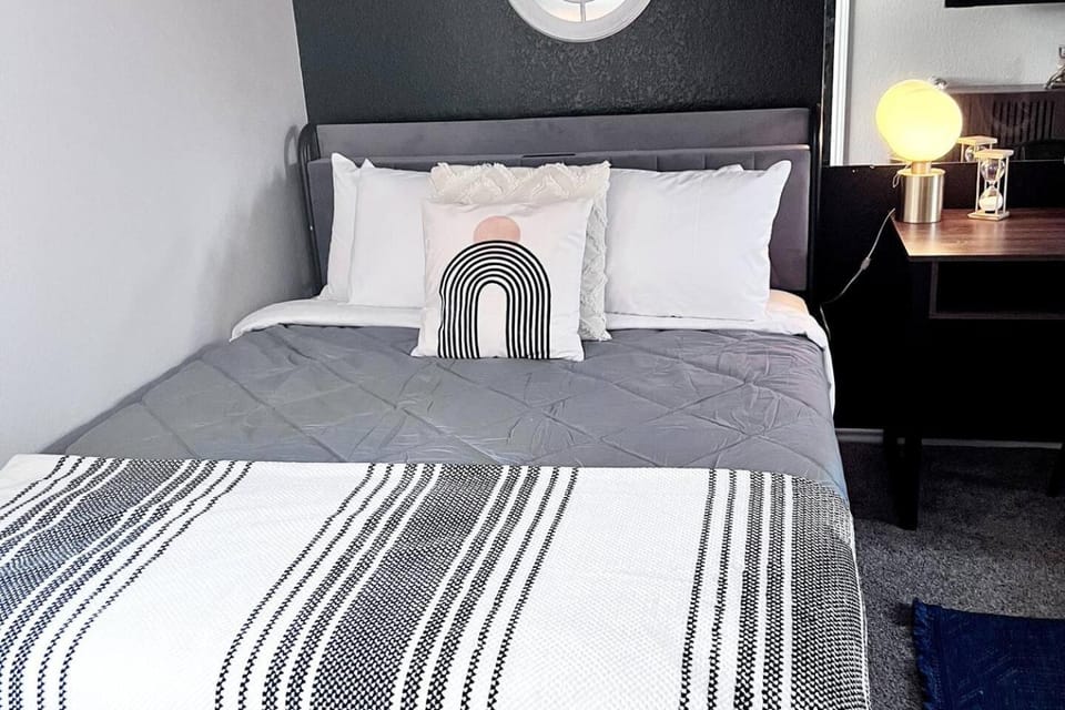 Bed, Bedroom