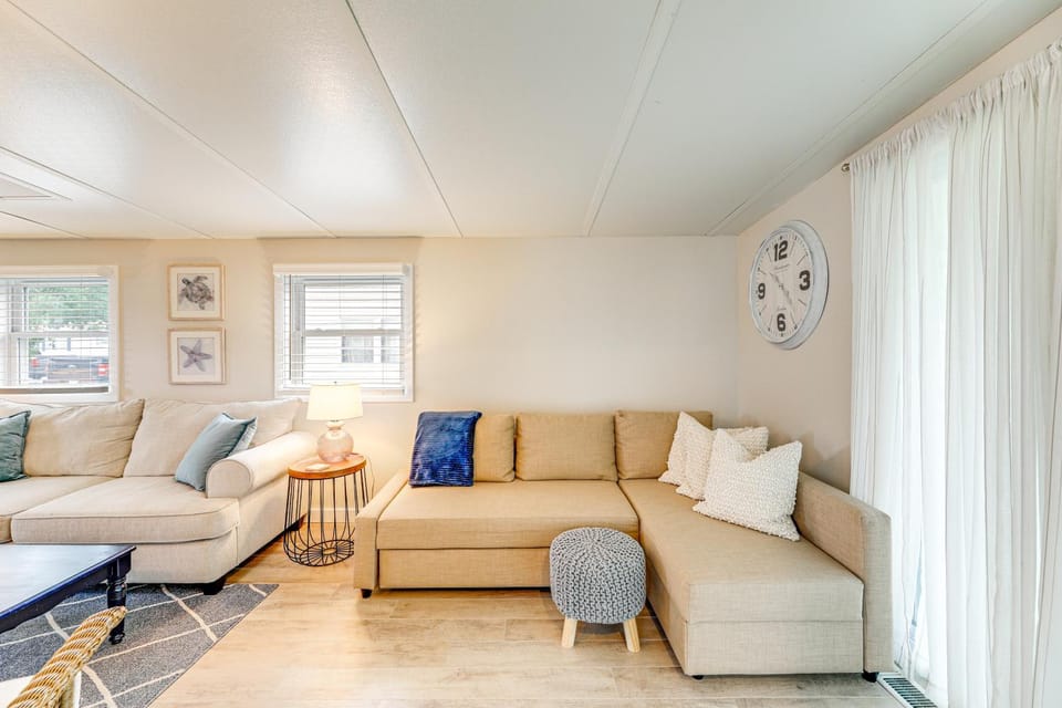 Relaxing Family Getaway, Quiet Area Mins from OC House in Ocean Pines