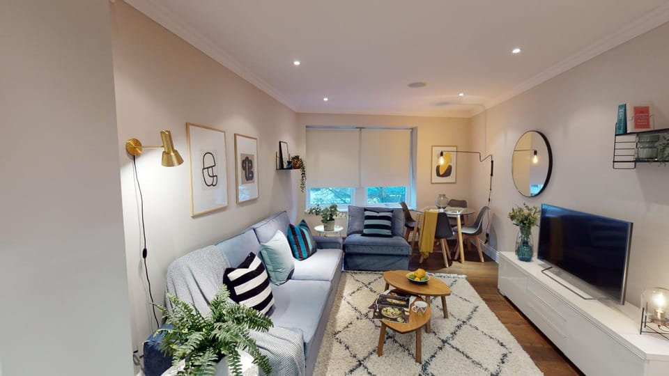 Communal lounge/ TV room, Living room