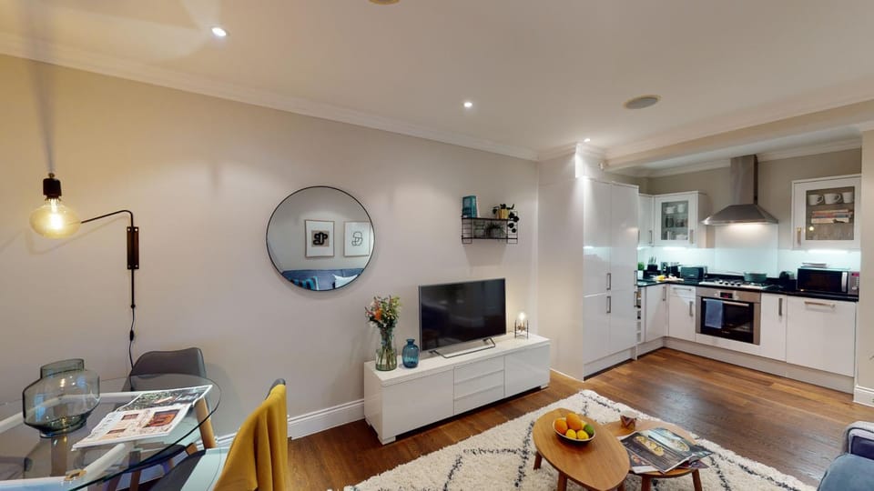 Communal lounge/ TV room, Living room