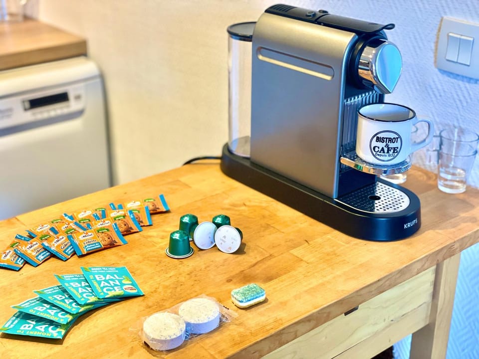 Coffee/tea facilities, Kitchen or kitchenette, toaster