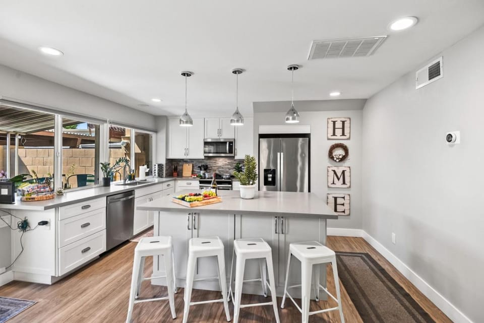 Scottsdale Escape: Patio | Games | Workspace House in Scottsdale