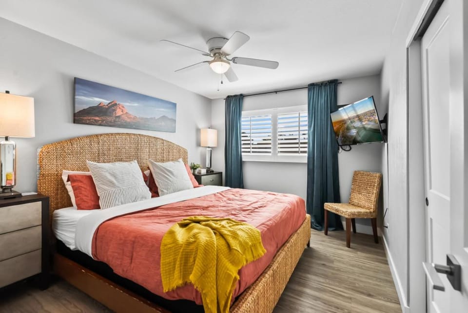 Scottsdale Escape: Patio | Games | Workspace House in Scottsdale