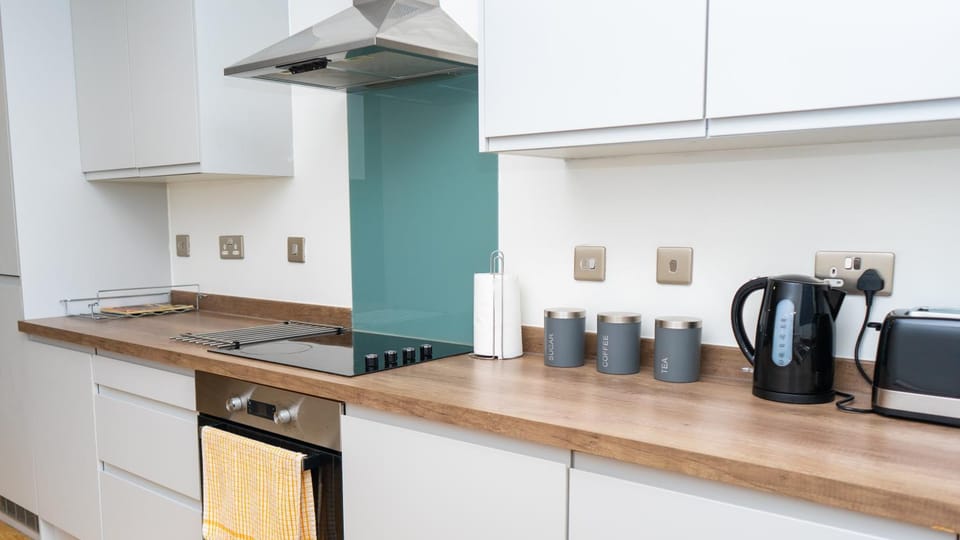 Elegant 1-Bed by Victoria Stn & AO Arena-Sleeps 4 Apartment in Manchester