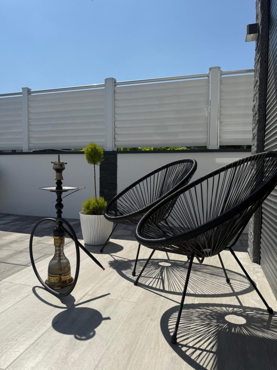 White house Paradise Apartment in Lika-Senj County