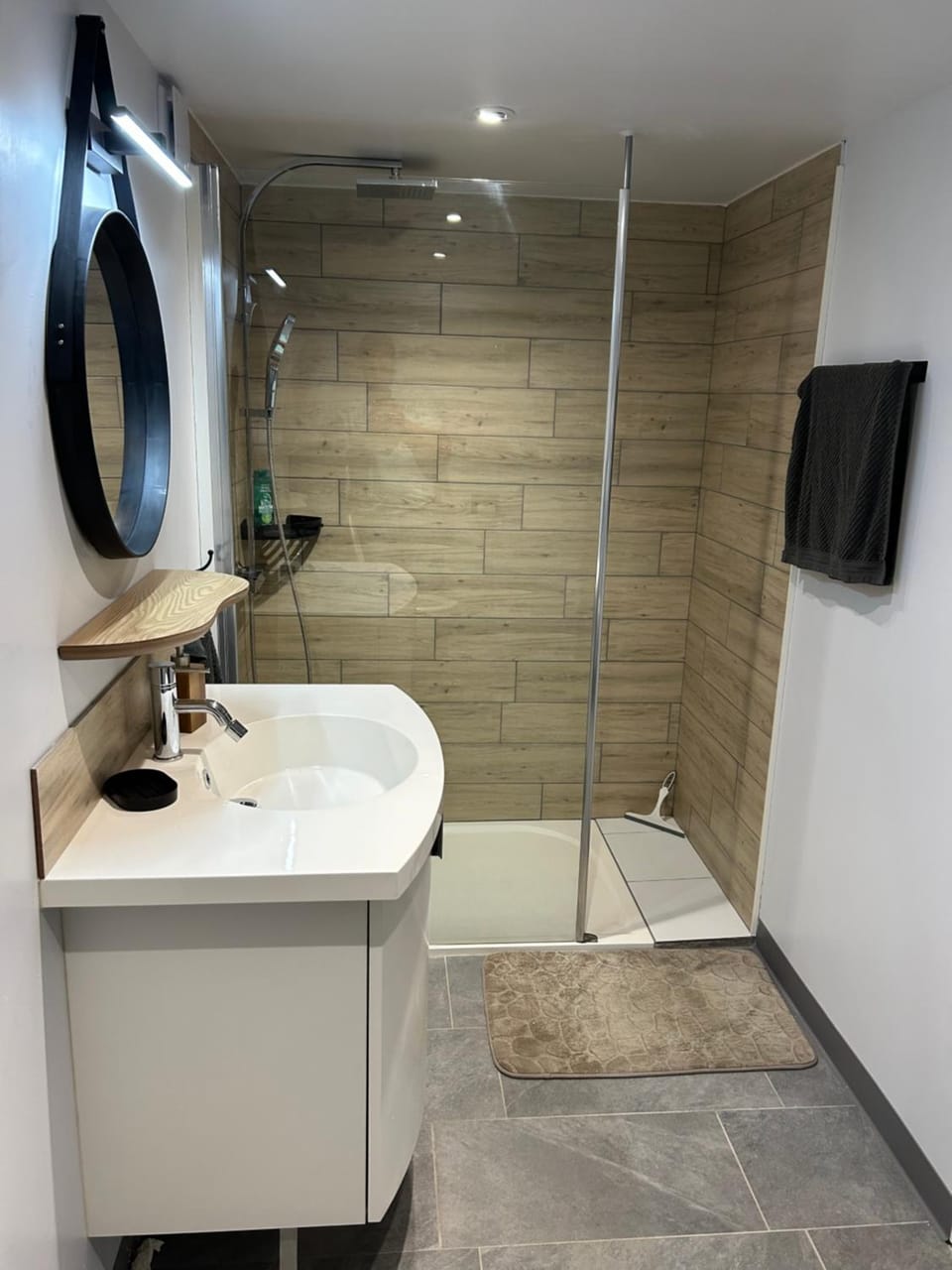 Shower, Bathroom