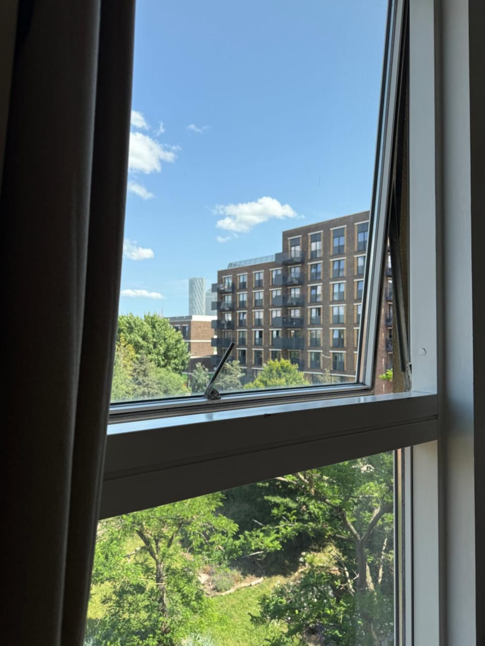 Stunnin 2BR , 2BA Flat Canada Water, private parking Apartment in London Borough of Southwark