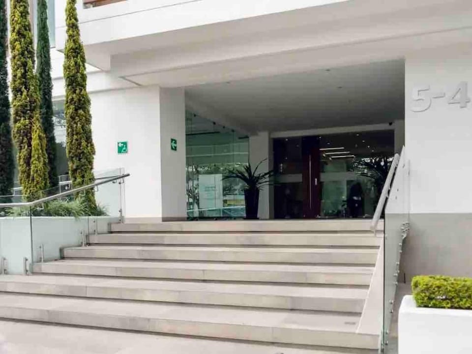 Cozy and Centric Apartment in Zone 10, Fontabella Square Apartment in Guatemala City