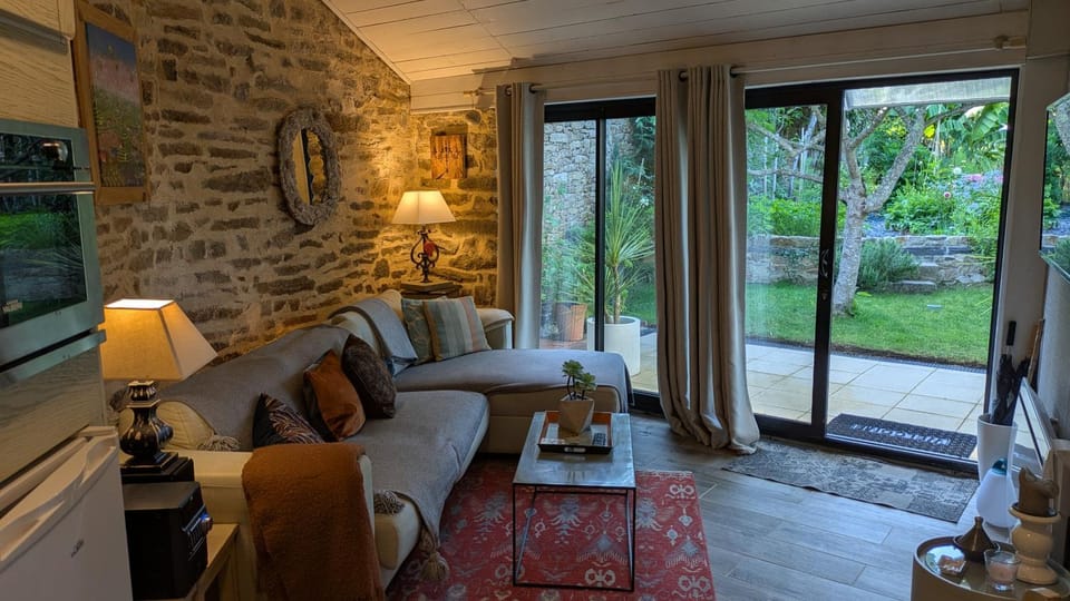 Ti Laouenek House in Séné