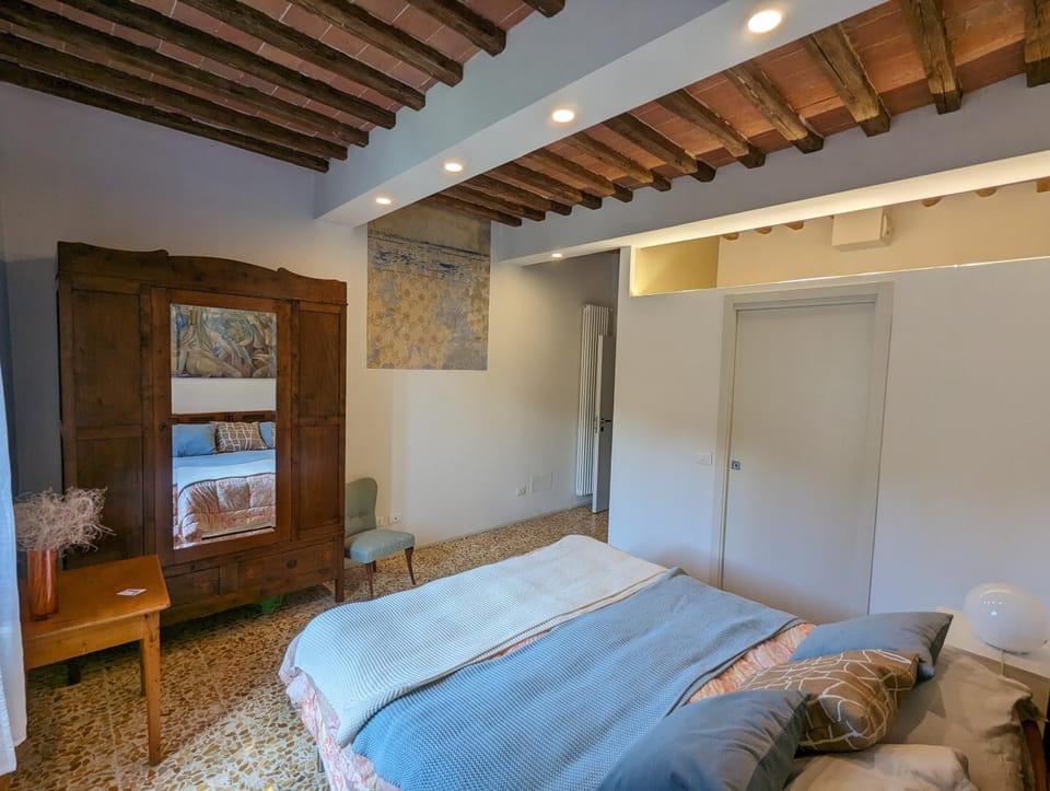 Bed, Photo of the whole room, Bedroom, wardrobe