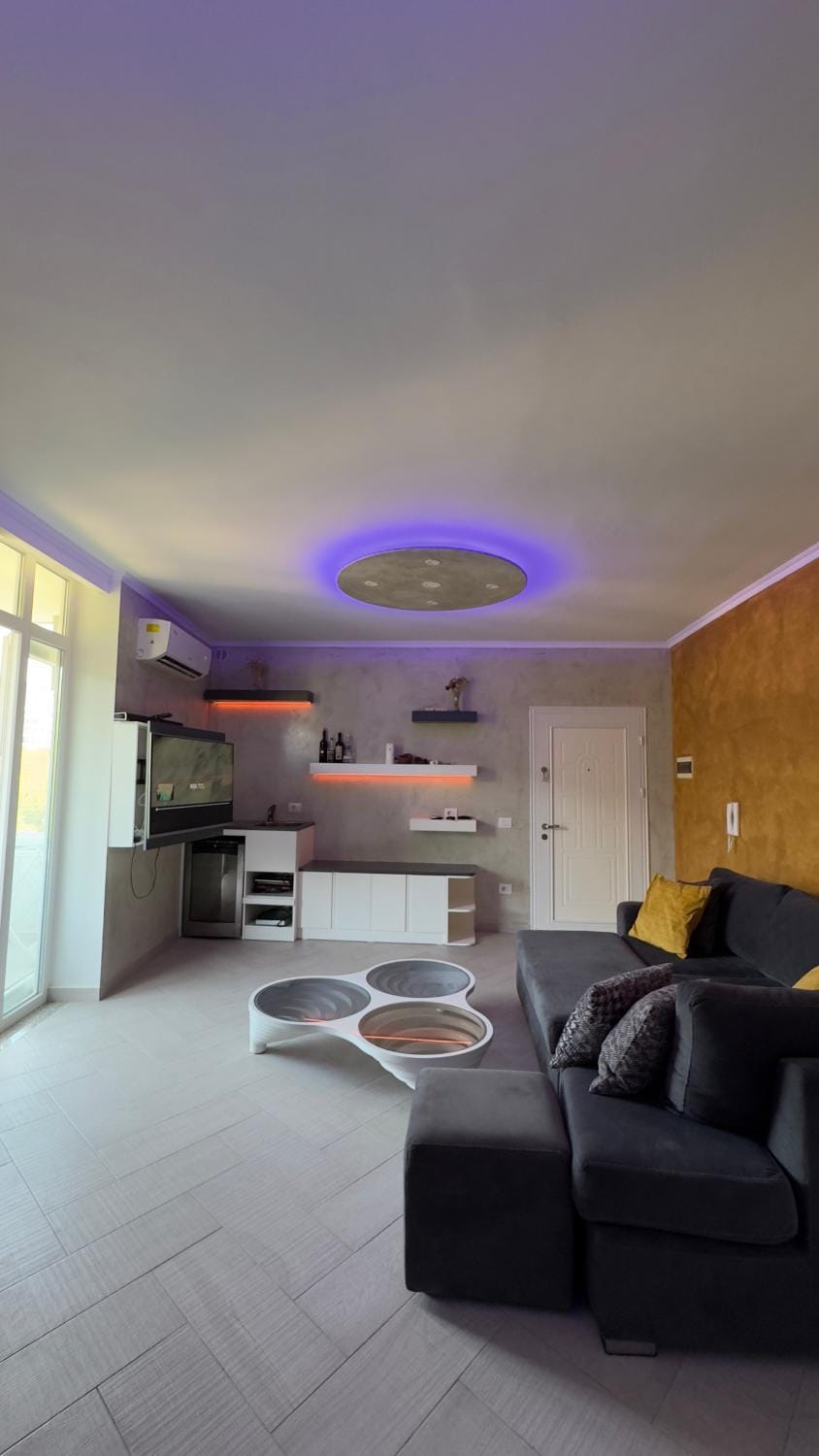 Kitchen or kitchenette, Seating area