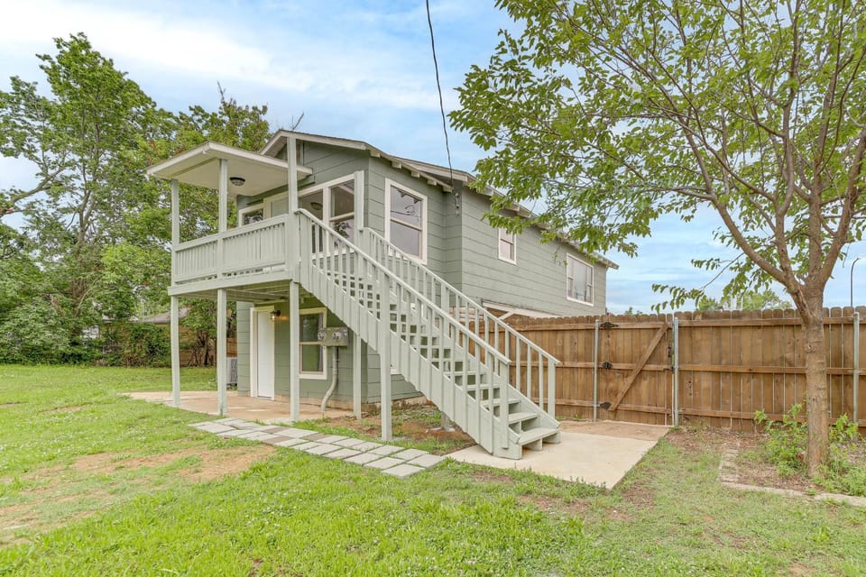 7 Mi to Dtwn: Authentic Haunted Apt in Tulsa! Apartment in Tulsa