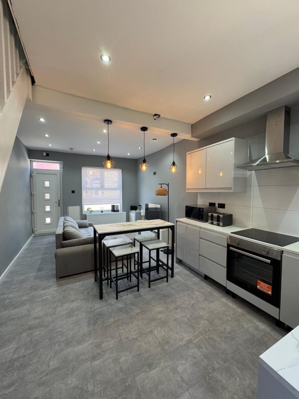 Kitchen or kitchenette, Dining area, dishwasher, minibar, oven, stove