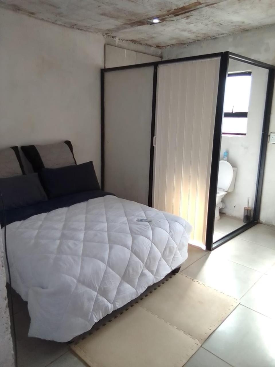 Mokoena Village guesthouse Bed and Breakfast in Pretoria