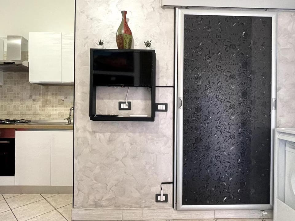 TV and multimedia, Kitchen or kitchenette