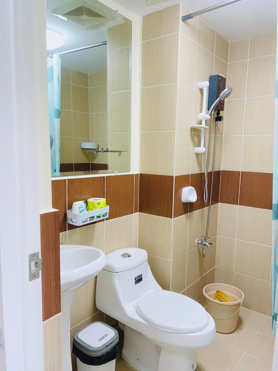 Shower, Toilet, Bathroom