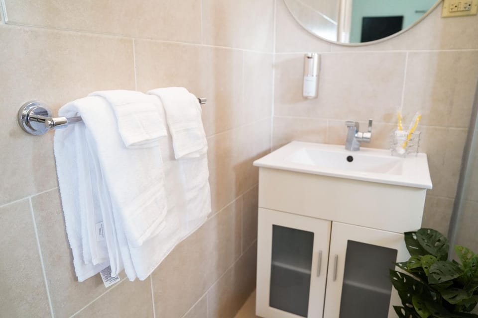 Bathroom, towels