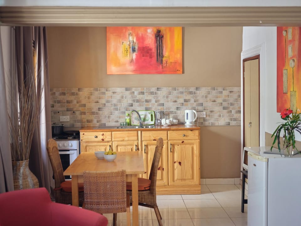 Coffee/tea facilities, Kitchen or kitchenette