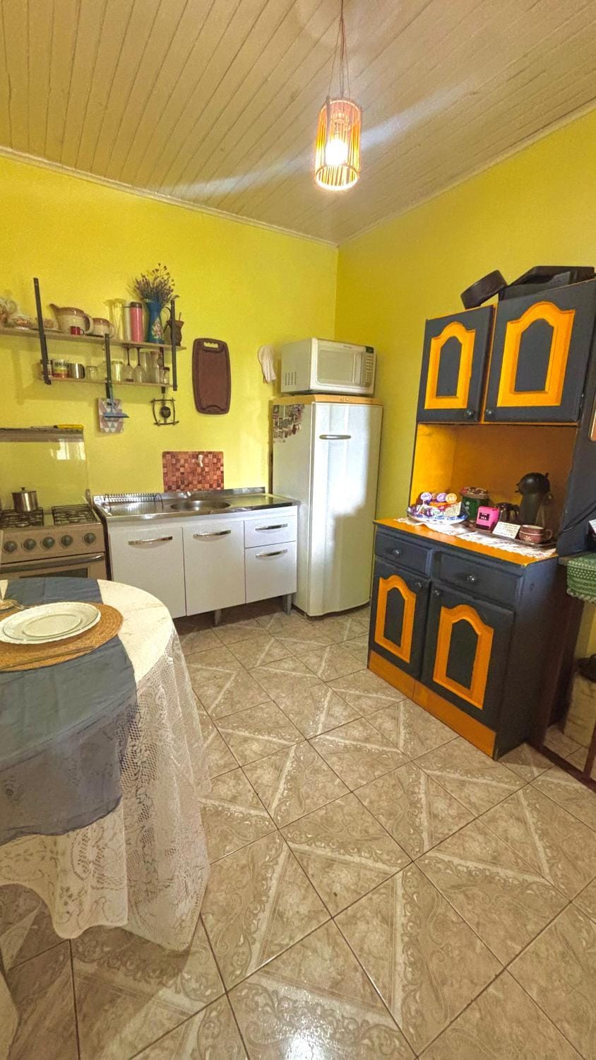 Kitchen or kitchenette, Dining area, oven, pet friendly, stove, kitchen