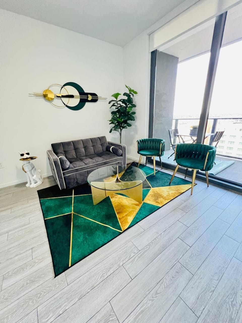 Living room, Seating area