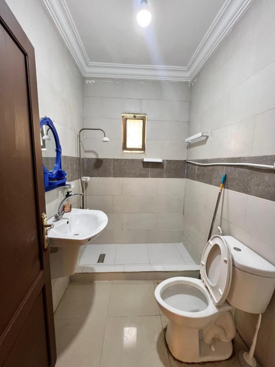 فندق المفرق غرف فندقيه وشقق مخدومه Apartment hotel in Africa