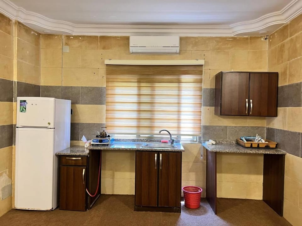 فندق المفرق غرف فندقيه وشقق مخدومه Apartment hotel in Africa