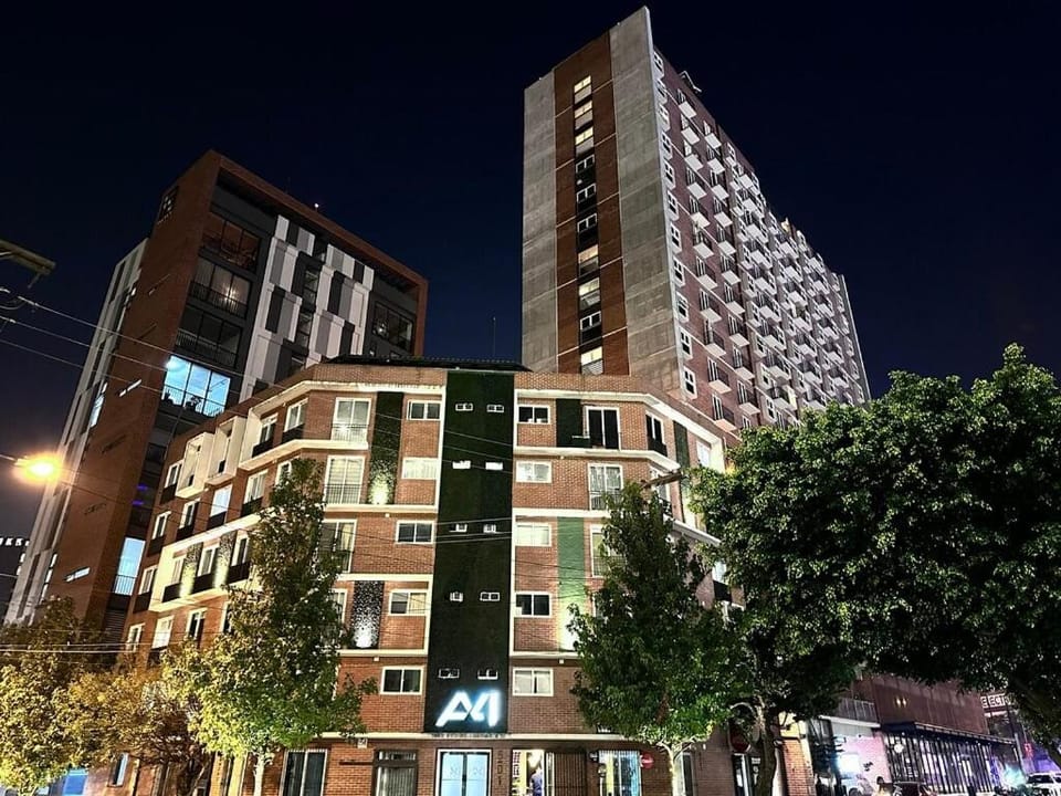 Apartamento Ciudad de Guatemala, Zona 4, Mejor Vista en 4 Grados Norte Shuttle Aeropuerto Incluido Apartment in Guatemala City