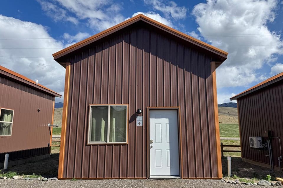 Property building, Day