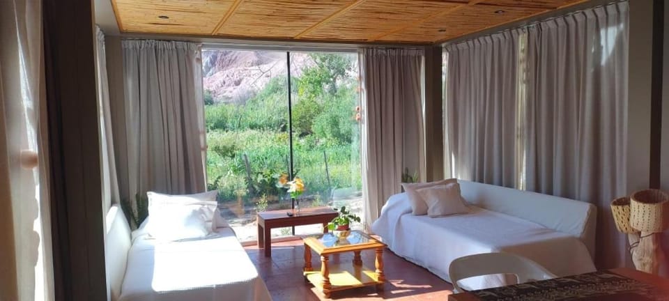 Red Hill Lodge Purmamarca House in Purmamarca