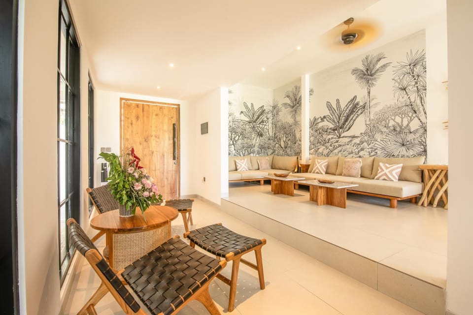 4 Bd Seminyak Retreat Rice Fields 4 mins to Beac Villa in North Kuta
