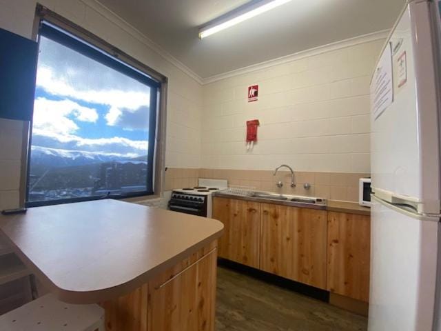 Snowland Apartment 6 Apartment in Falls Creek