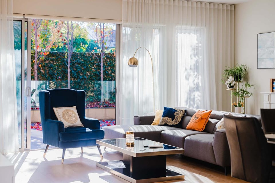 Spacious 4BR Designer Home in Prime Brighton East House in Melbourne