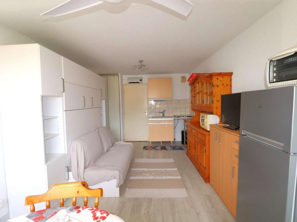 Studio cabine pour 4 pers avec parking près de la mer - FR-1-307-288 Cabin in Le Grau-du-Roi