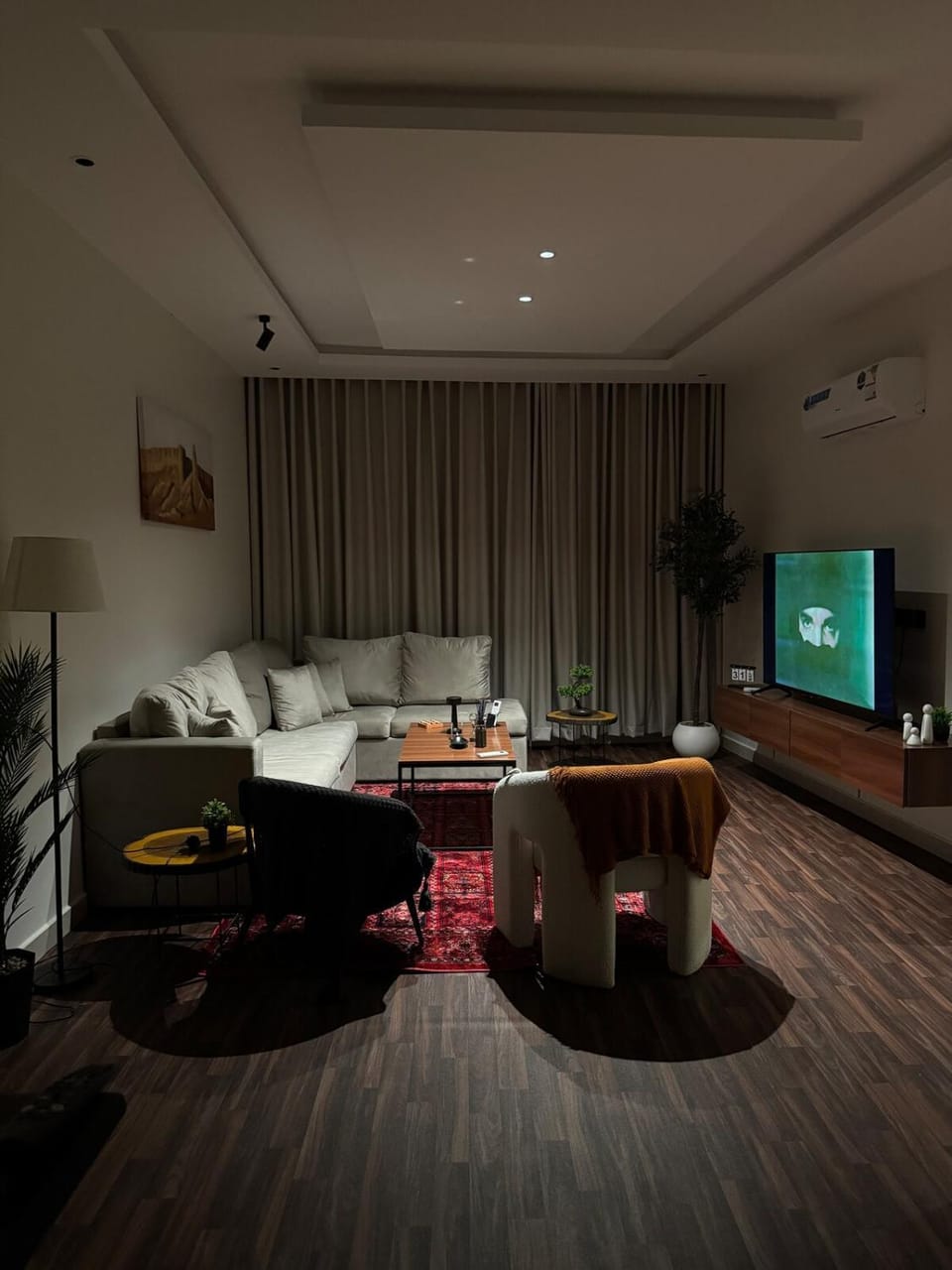 Living room, Seating area