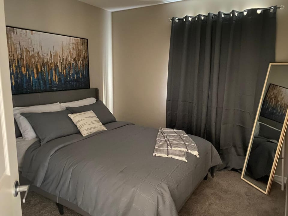 Bed, Photo of the whole room, Bedroom