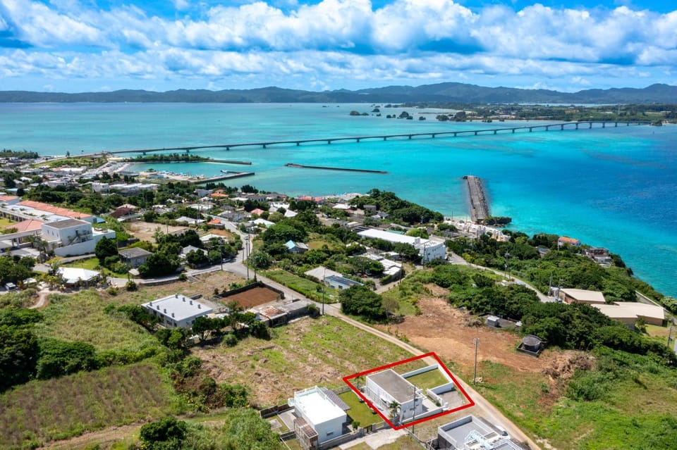 Large garden & BBQ possible! Kouri Island, 6 people can stay, parking lot available Kouri base Noa House in Okinawa Prefecture