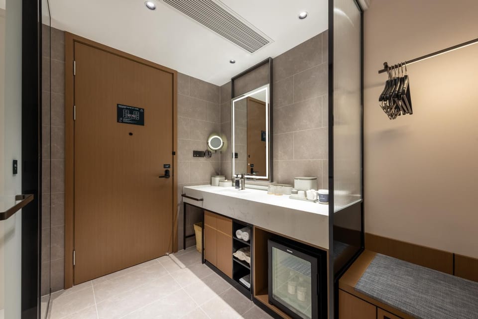 Atour Hotel Baofeng Road Tongji Medical College Hotel in Wuhan