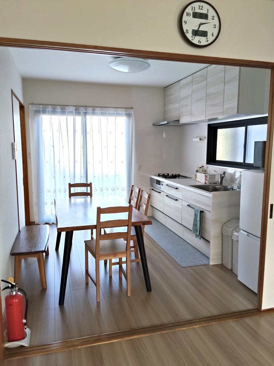 Dining area, kitchen