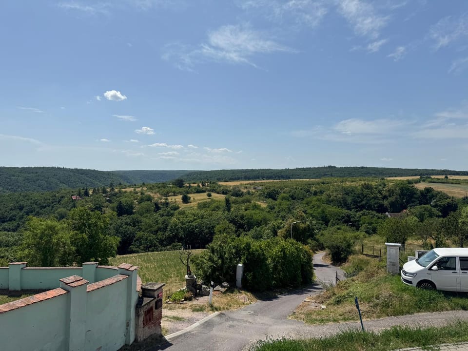 Neighbourhood, Natural landscape