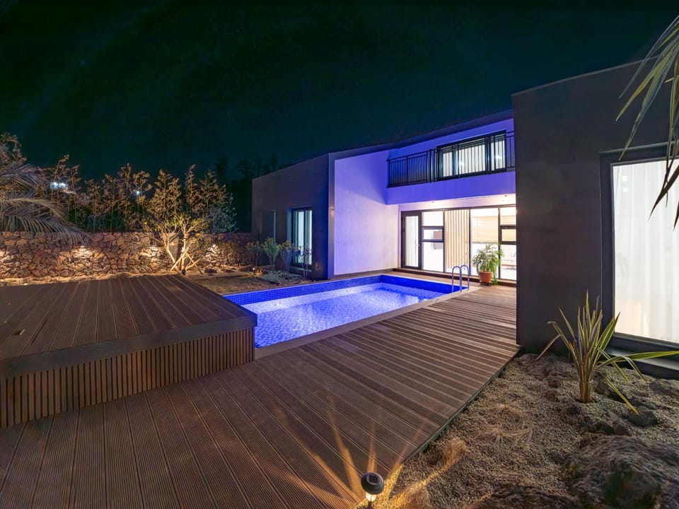 Gobajinin Private Pool Villa House in South Korea