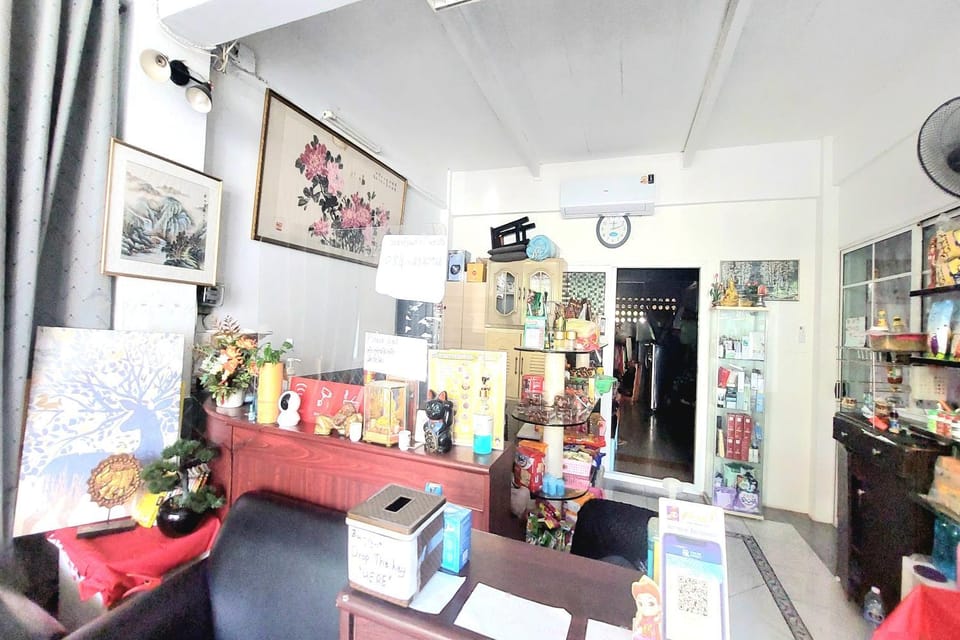 Seating area