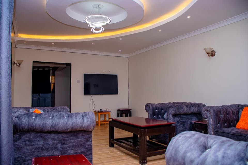 Communal lounge/ TV room