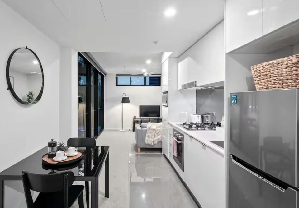 The Perfect Location Gym, Pool & Parking M22 Apartment in Brisbane City