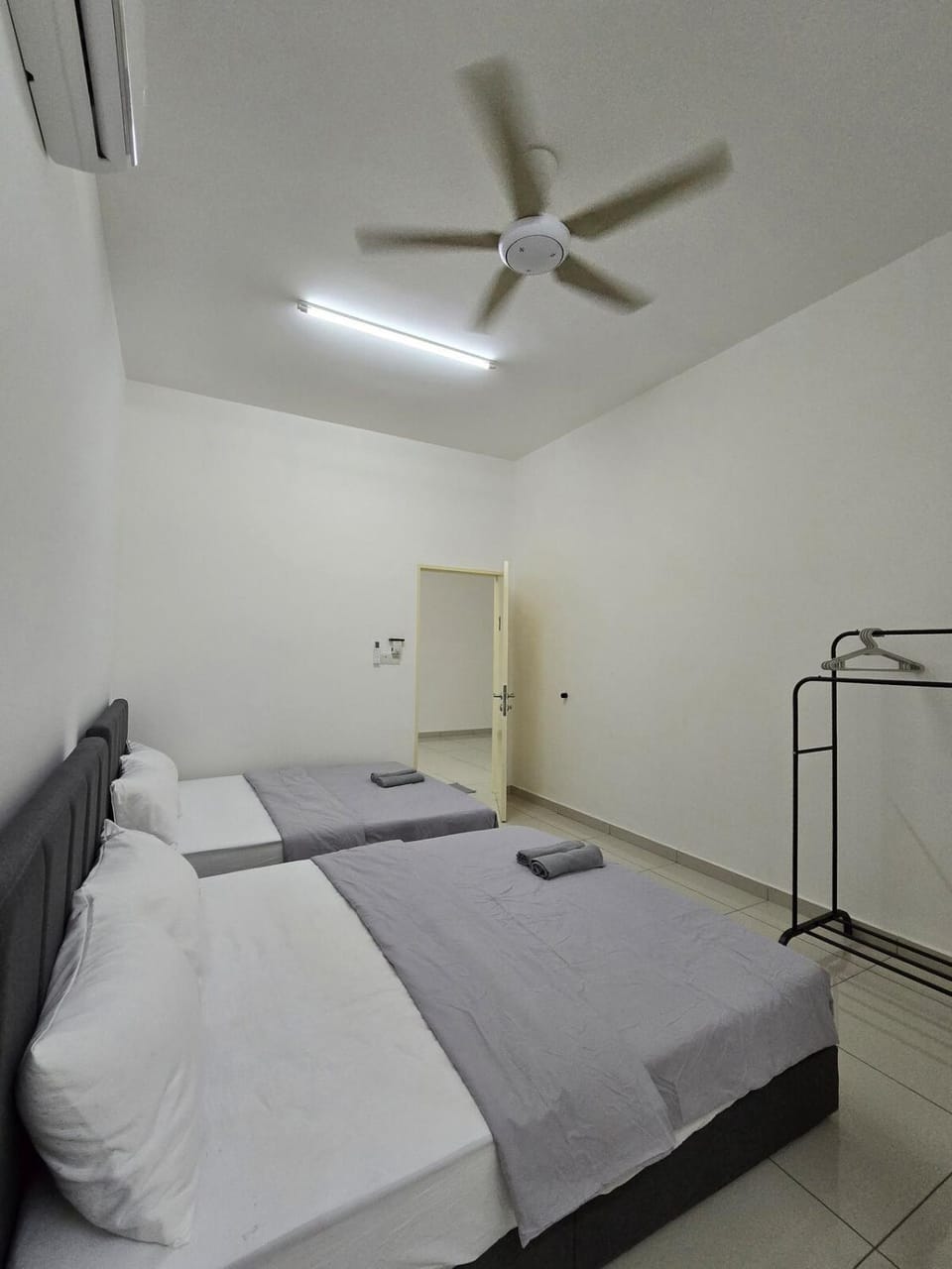 16pax 4R4B Seremban2 Matrix DTempat Sendayan WiFi Apartment in Port Dickson