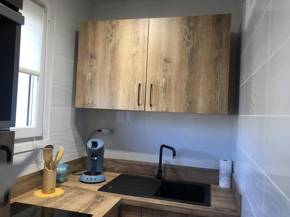 microwave, oven, kitchen