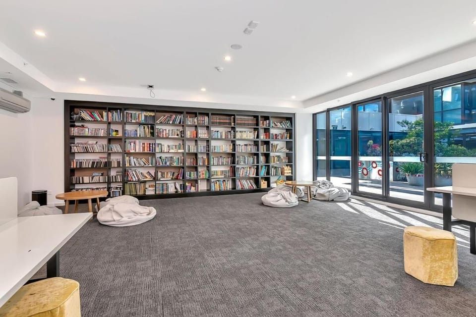 Cityscape Haven - CBD retreat with an array of Hotel Amenities Apartment in Adelaide