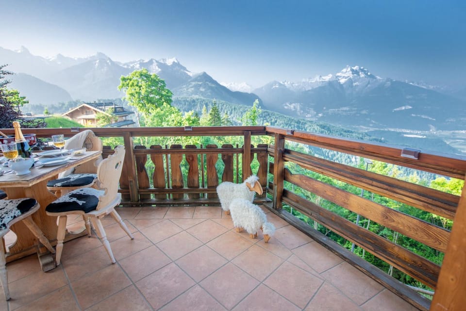 Day, Natural landscape, View (from property/room), Balcony/Terrace, Pets, Mountain view, Sea view